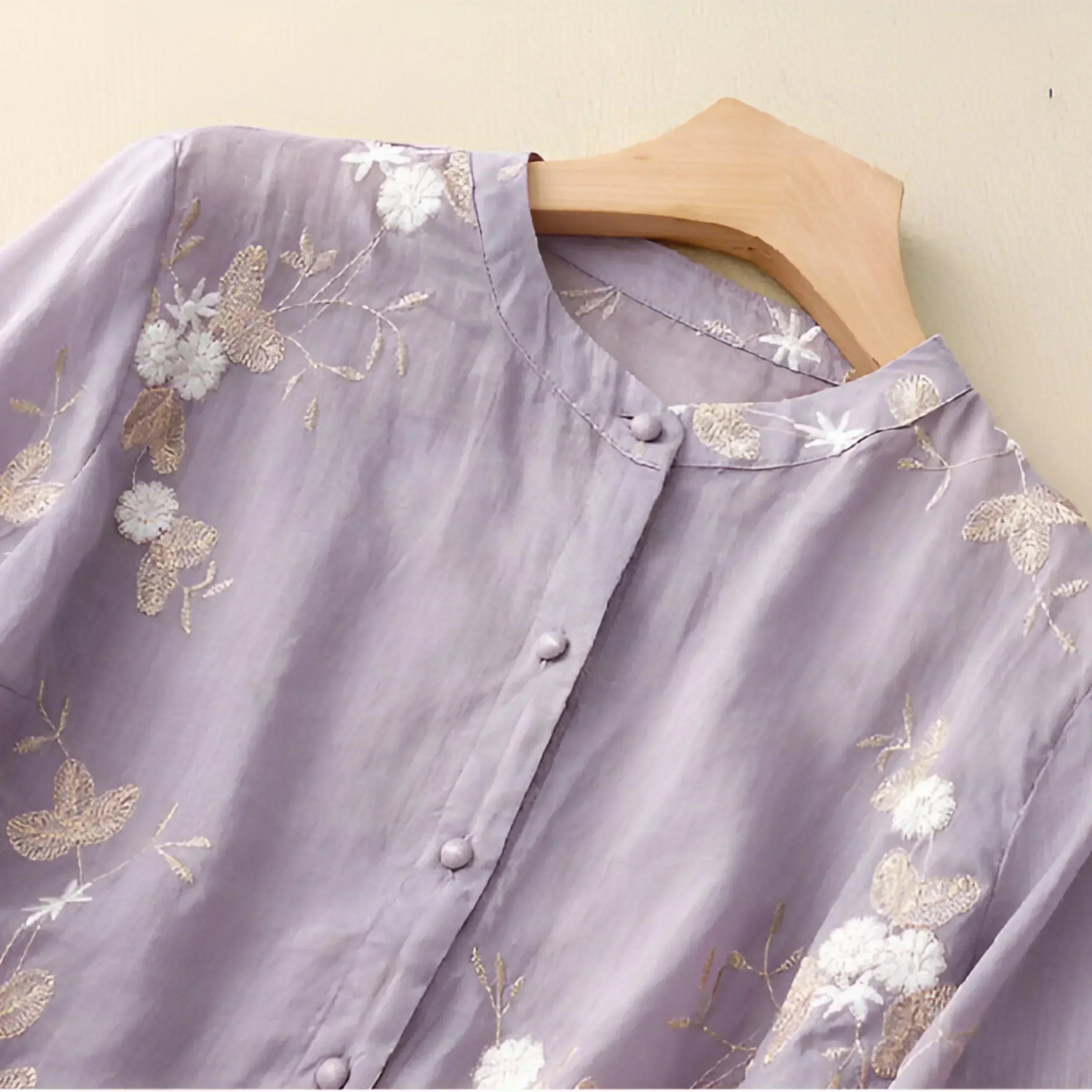 Emma – Light and Elegant Cotton Blouse