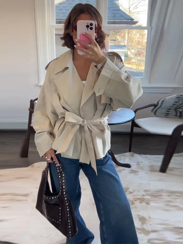 Holm™ | Effie Kort Trenchcoat