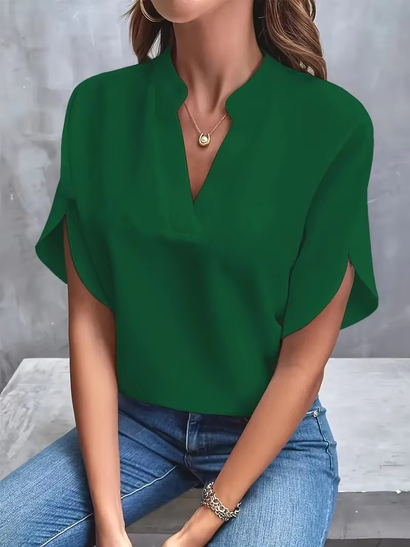 Holm™ | Malin – V-hals top i blødt stof og feminin tone