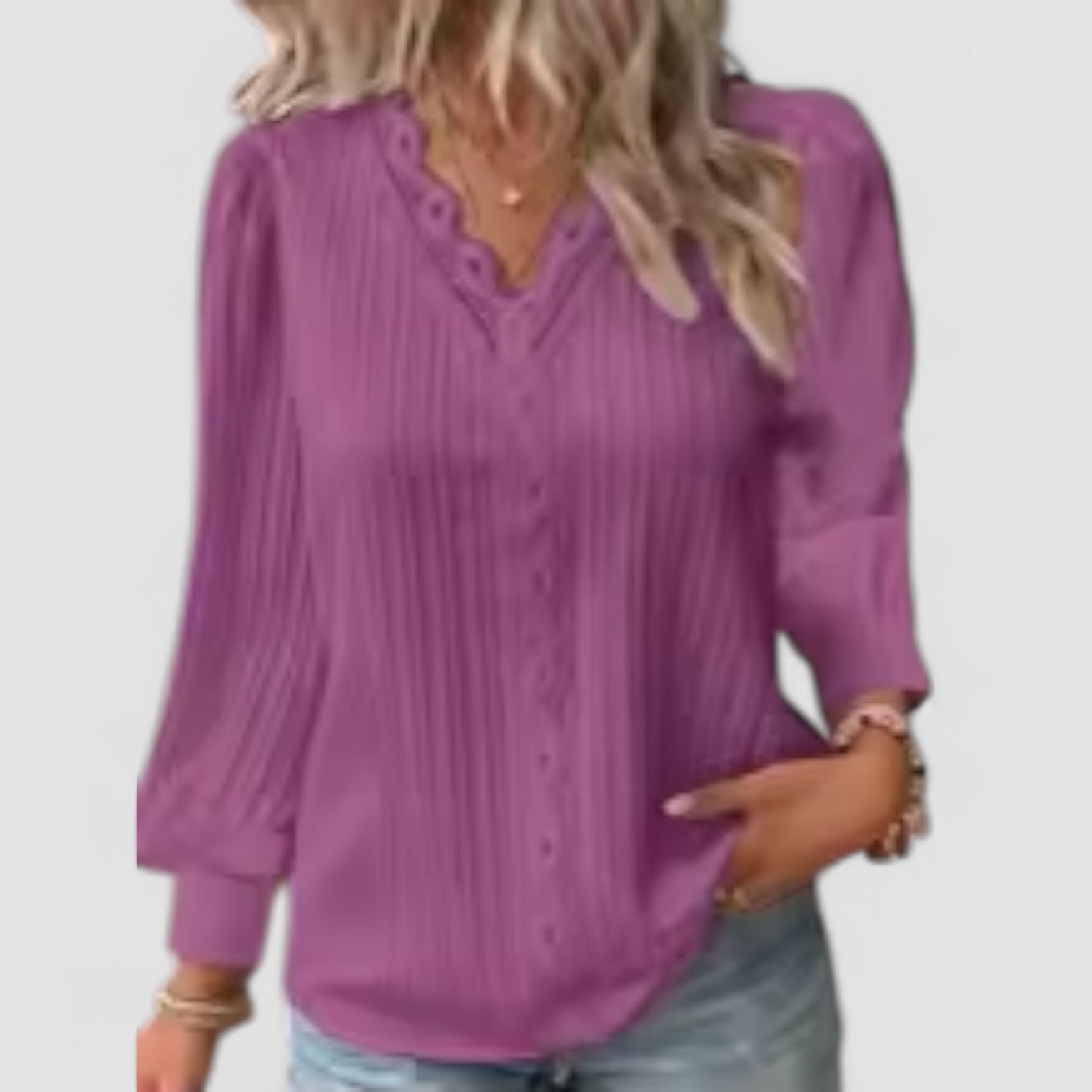 Holm™ | Selvie – Bluse med spidskant og folder