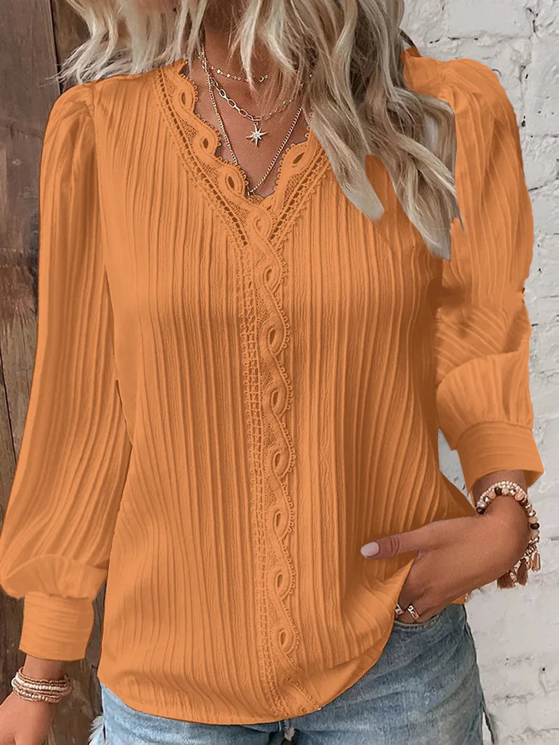 Holm™ | Selvie – Bluse med spidskant og folder