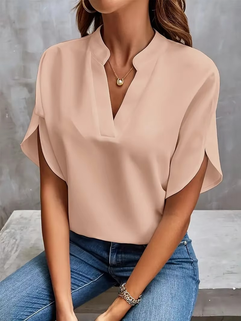 Holm™ | Malin – V-hals top i blødt stof og feminin tone