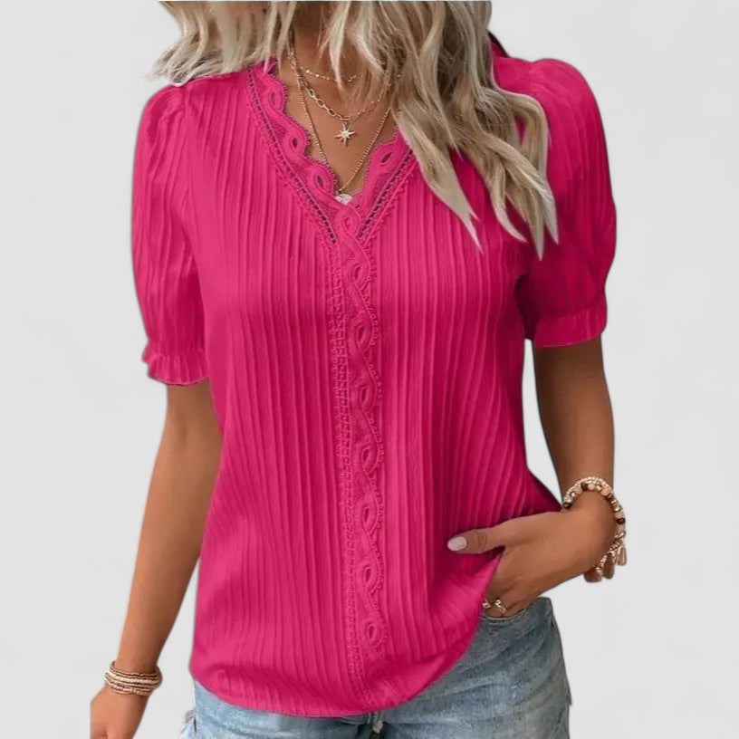 Holm™ | Mira – Feminin top med spidsdetaljer
